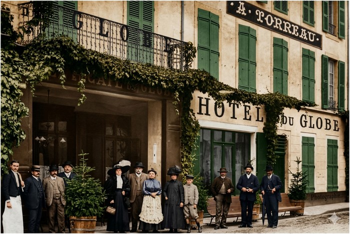 hotel globe.jpg